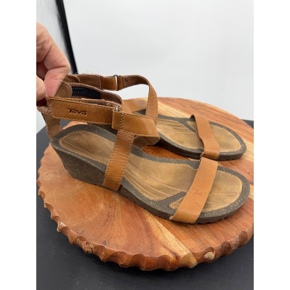 Teva Cabrillo Wedge Sandals Women 8 Tan Leather Strappy Comfort Outdoor 1007732